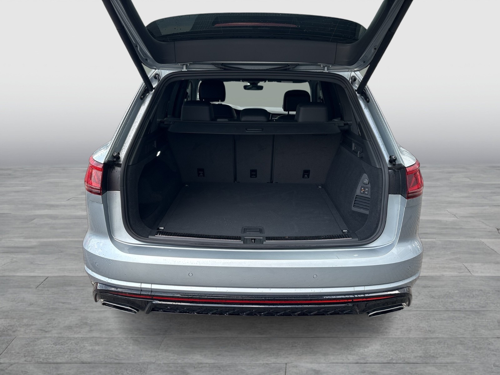 Volkswagen Touareg V6 R-LINE AHK CAM ACC LM19 HD-MATRIX NAVI