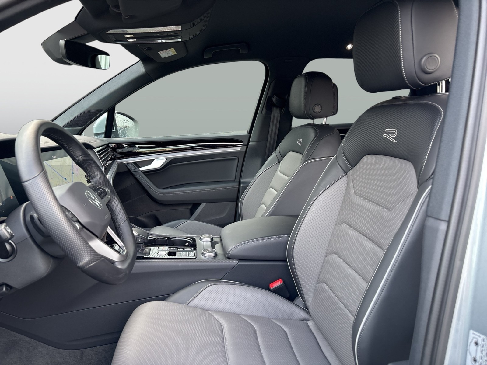 Volkswagen Touareg V6 R-LINE AHK CAM ACC LM19 HD-MATRIX NAVI