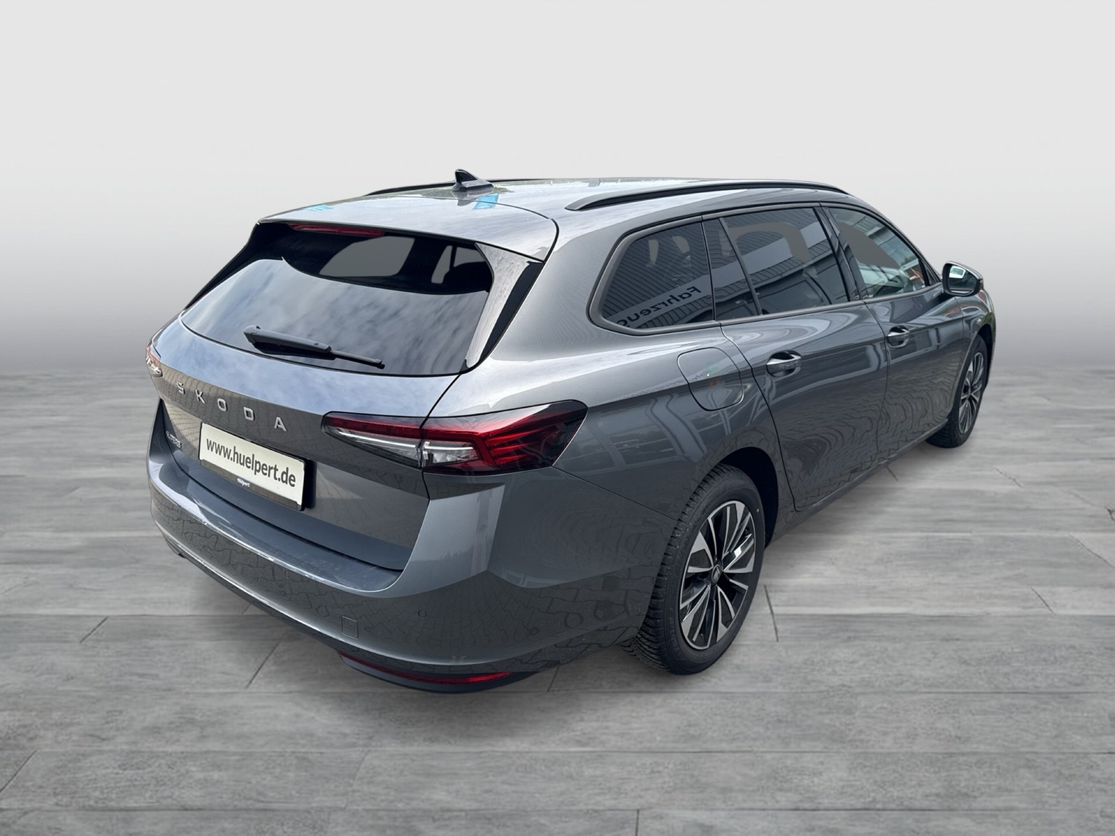 Skoda Superb Combi 2.0 SELECTION AHK CAM ACC MATRIX