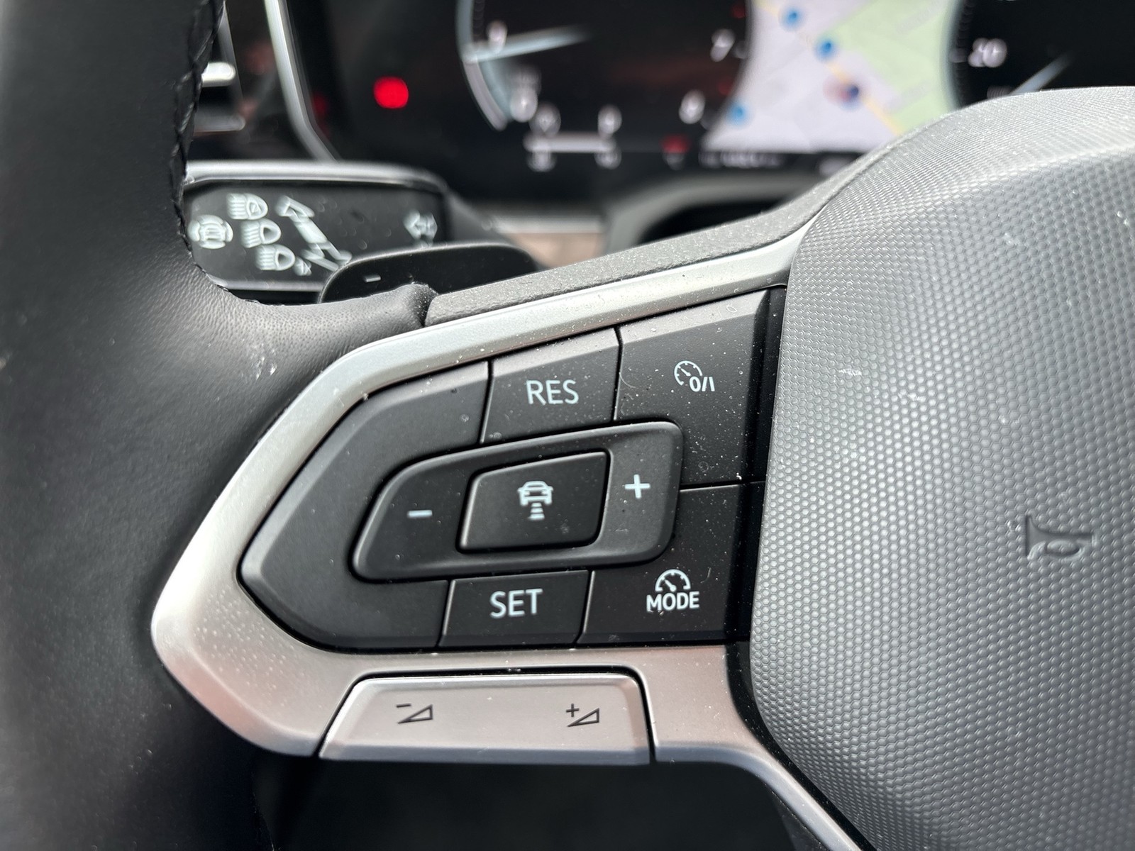 Volkswagen Touareg V6 TSI ELEGANCE PANO AHK 360CAM ACC LM19