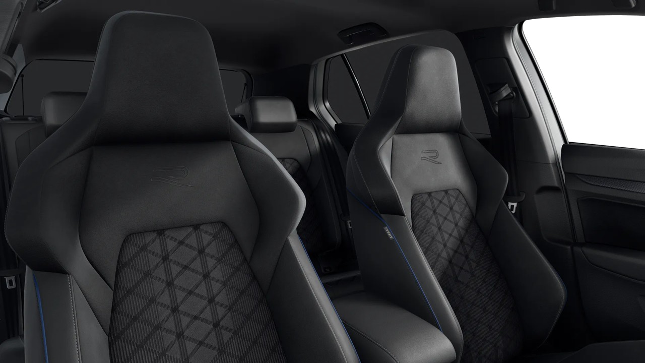 Volkswagen Golf VIII 2.0 R-LINE 4X4 PANO HARMAN KARDON CAM