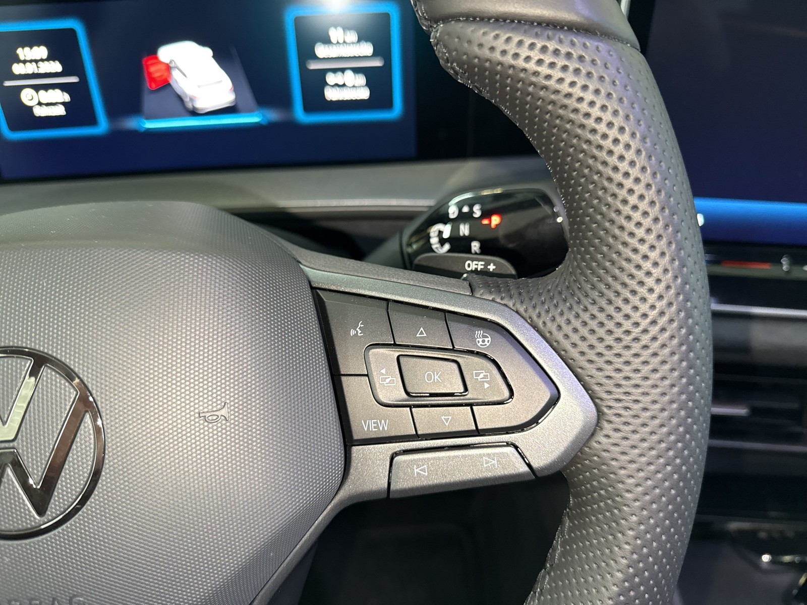 Volkswagen Tayron 2.0 R-LINE DSG 4X4 BLACKSTYLE PANO