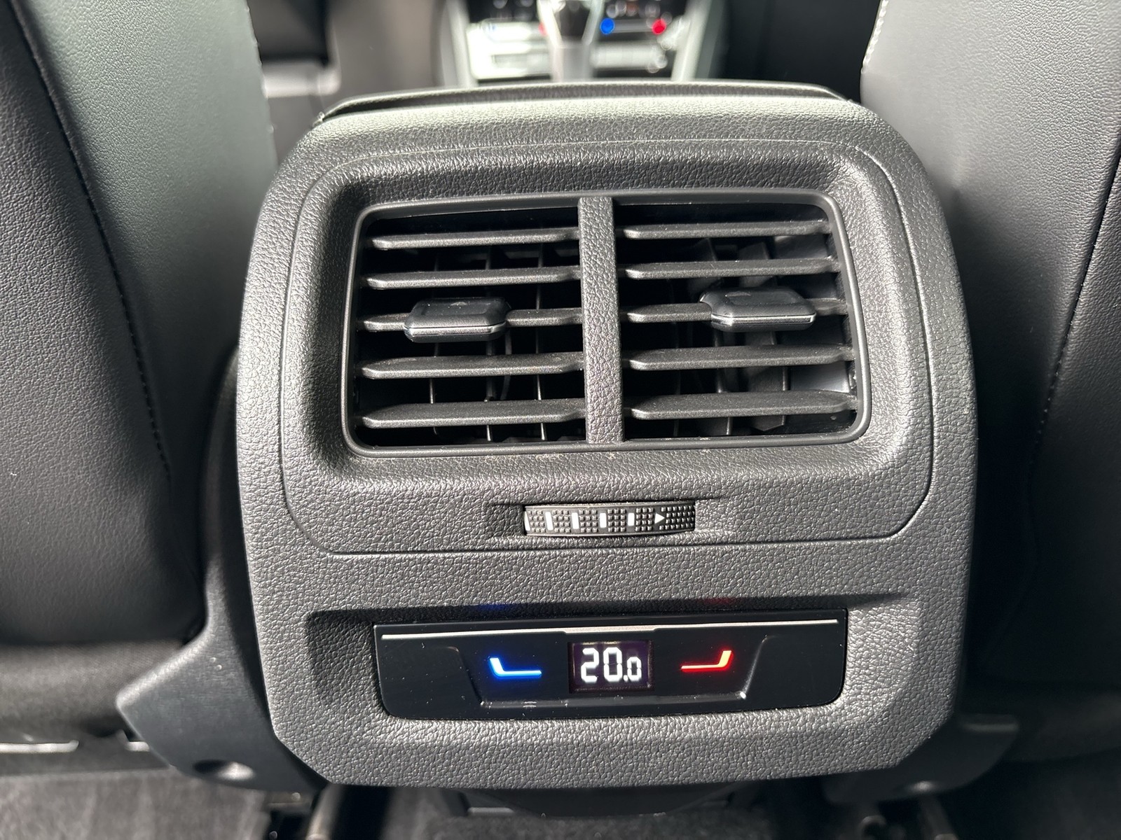 Volkswagen Touran 2.0 GOAL 7SITZE STANDHZ. ACC NAVI CARPLAY