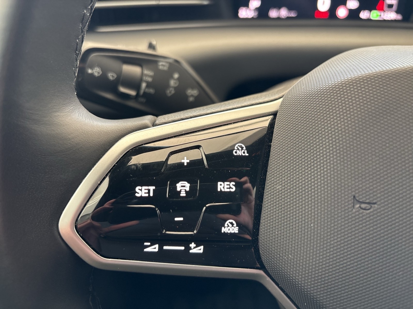 Volkswagen ID.7 Tourer PRO S WÄRMEPUMPE 360°CAM ACC LM19