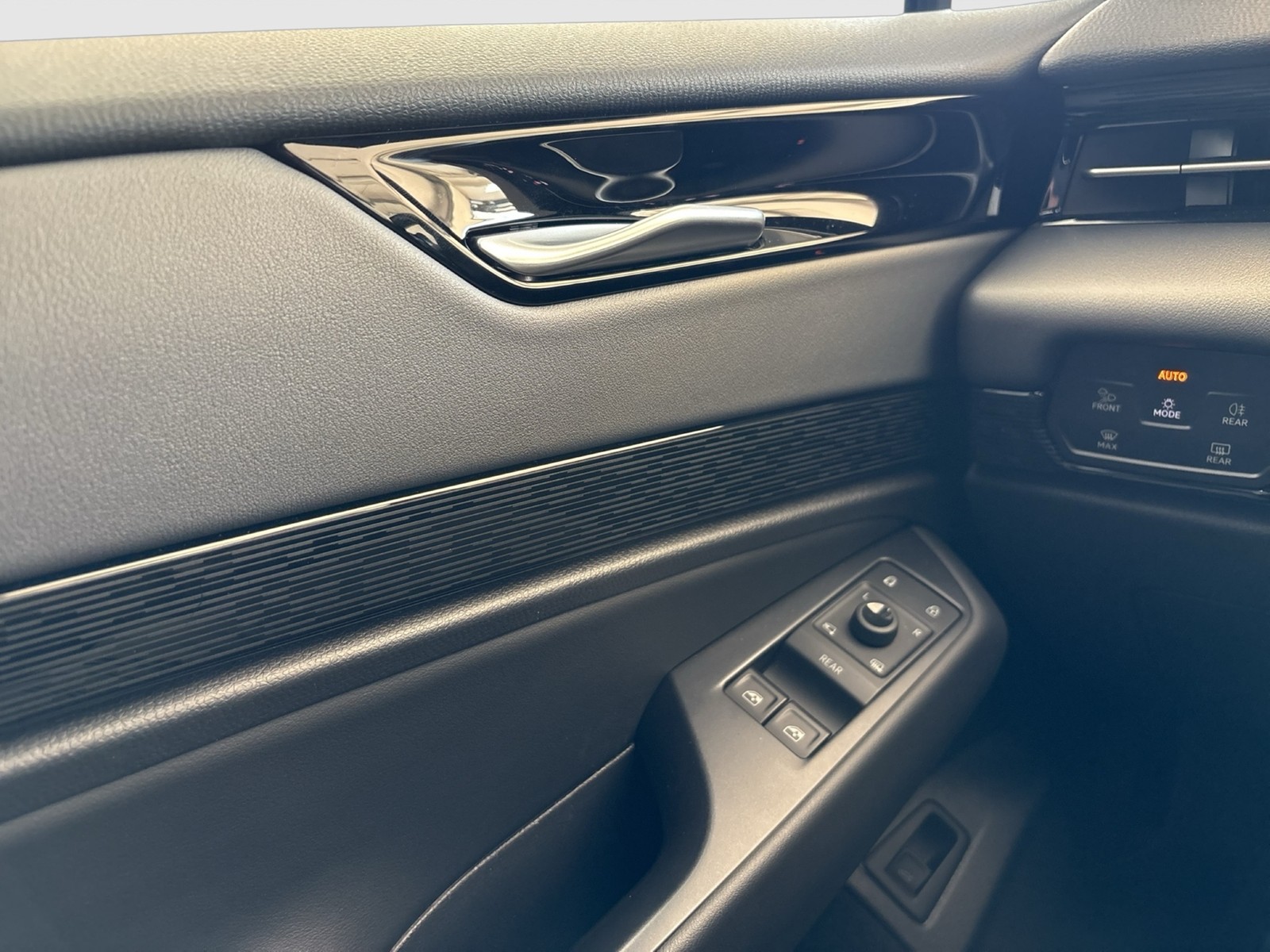 Volkswagen ID.7 Tourer PRO S WÄRMEPUMPE 360°CAM ACC LM19
