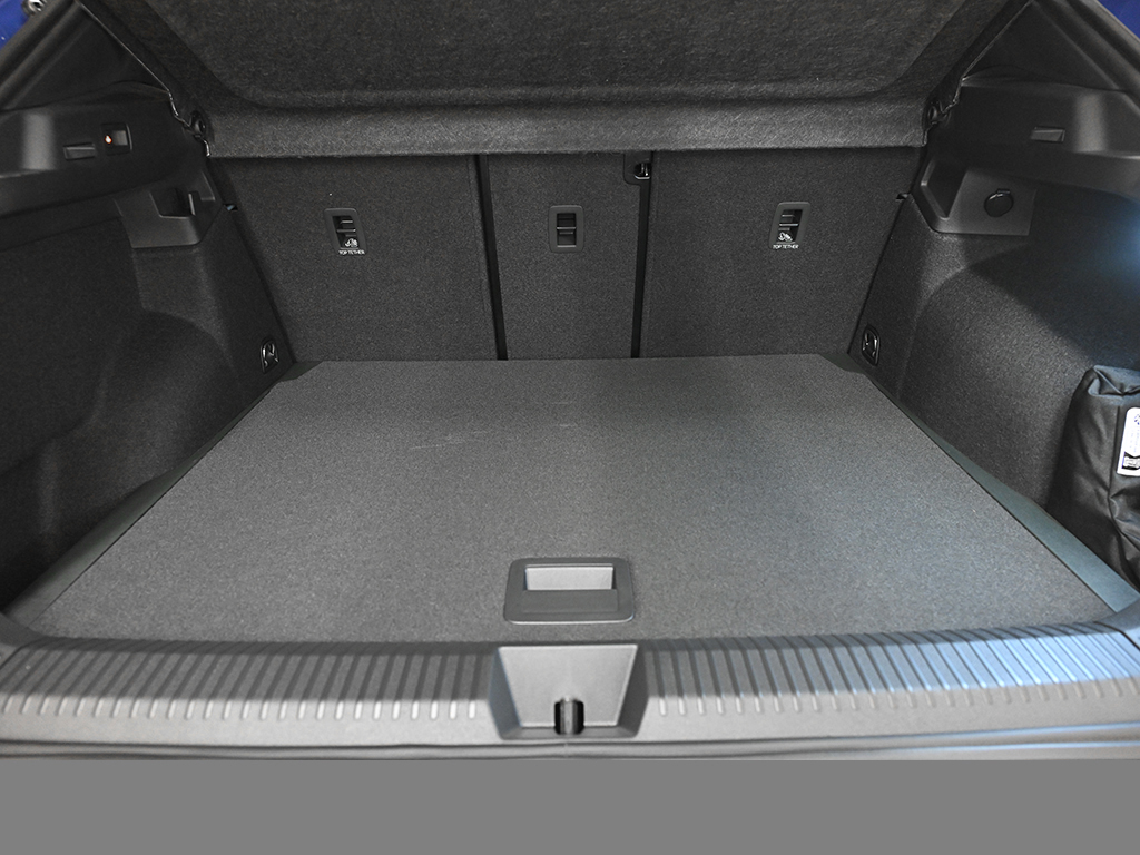 Volkswagen T-Roc 1.5 R-LINE DSG PANO BLACKSTYLE eKLAPPE AHK