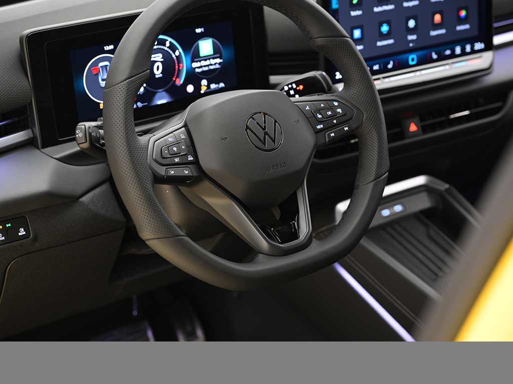 Volkswagen T-Roc 1.5 R-LINE DSG NEUESMODELL AHK