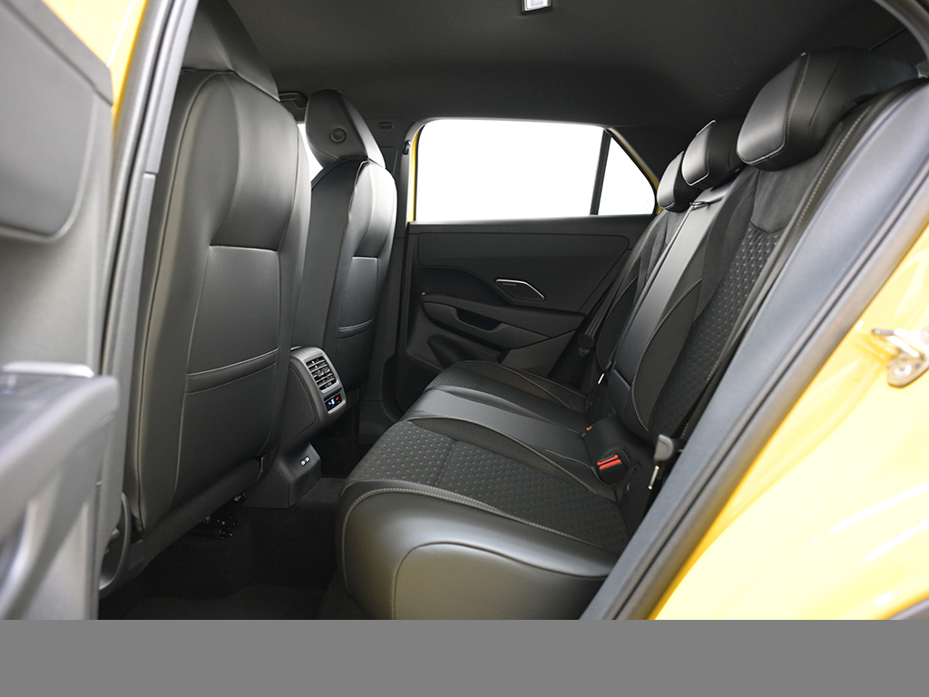 Volkswagen T-Roc 1.5 R-LINE DSG NEUESMODELL AHK