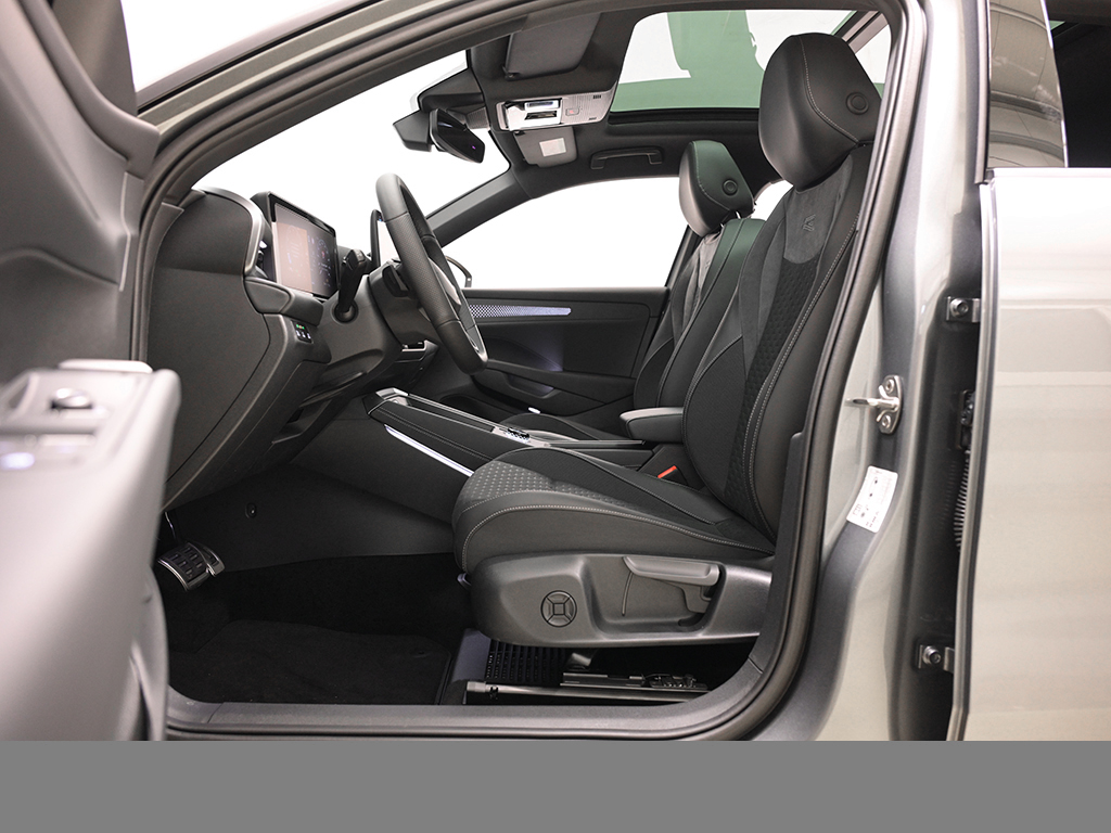 Volkswagen T-Roc 1.5 R-LINE DSG NEUESMODELL AHK