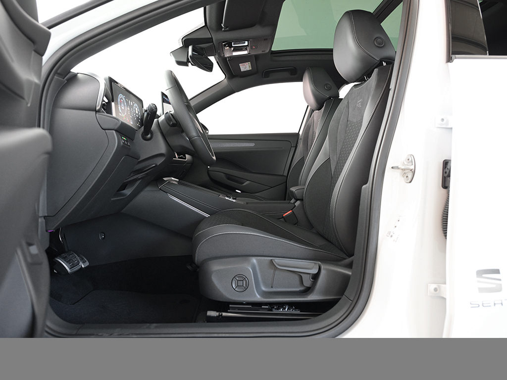 Volkswagen T-Roc 1.5 R-LINE DSG NEUESMODELL AHK