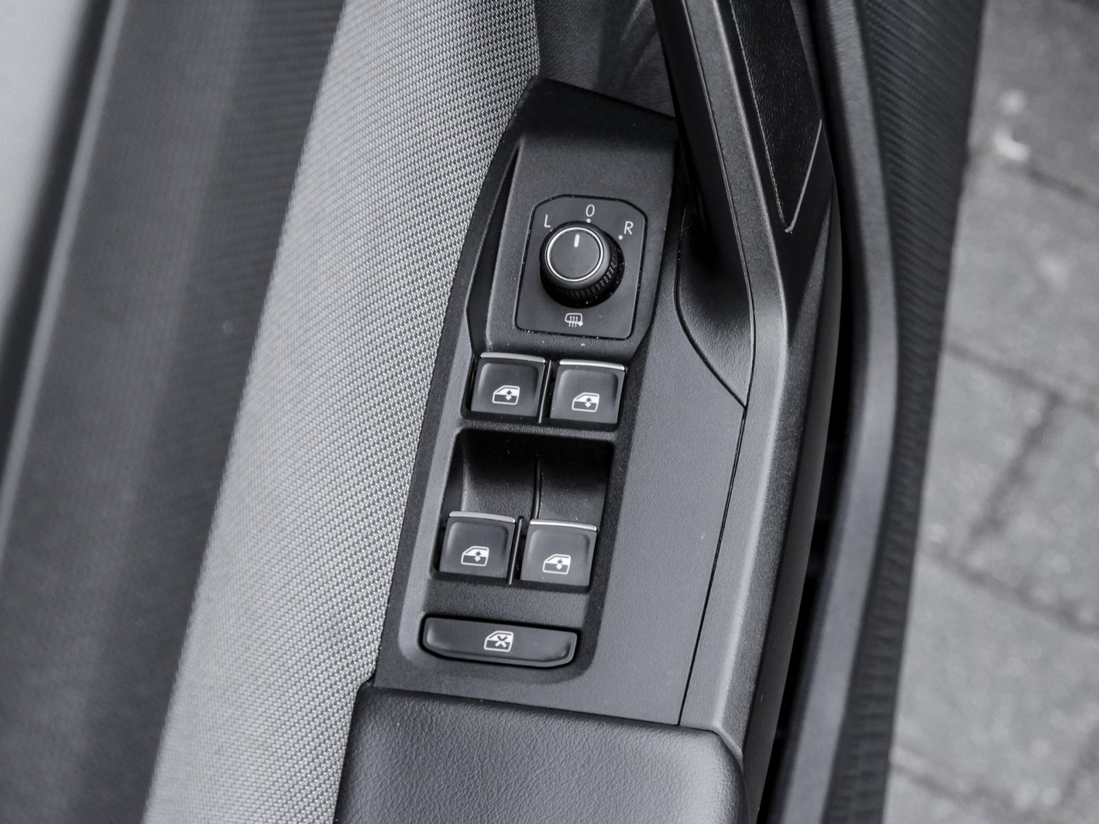 Seat Leon ST 1.5 eTSI STYLE NAVI ALU LED SITZHEIZUNG