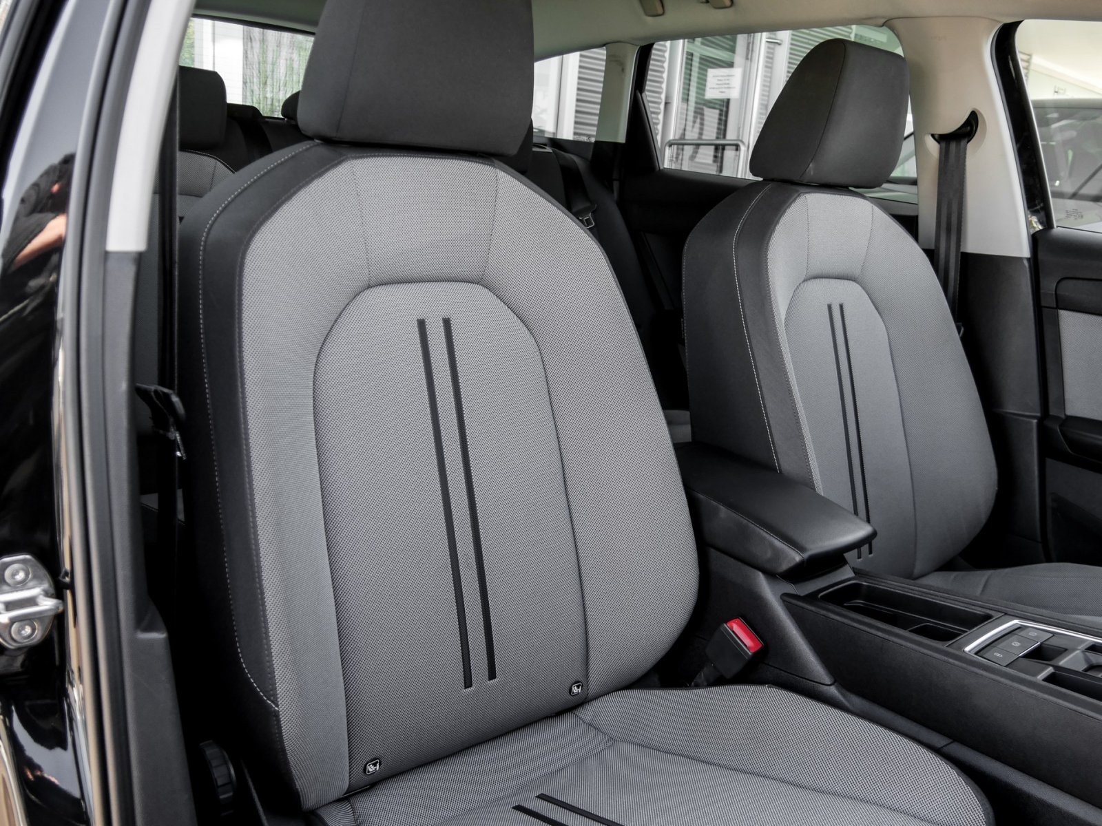 Seat Leon ST 1.5 eTSI STYLE NAVI ALU LED SITZHEIZUNG