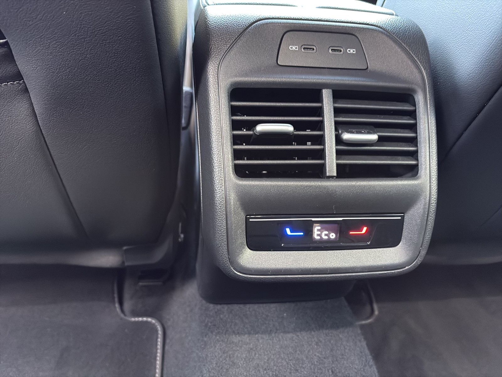 Volkswagen Passat Variant 1.5 HYBRID R-LINE NEUESMODELL 19Z