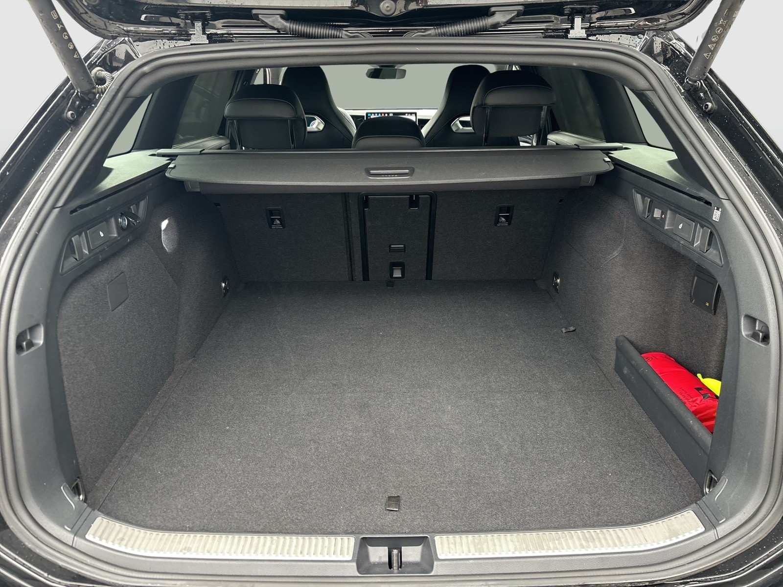 Volkswagen Passat Variant 1.5 HYBRID R-LINE NEUESMODELL 19Z