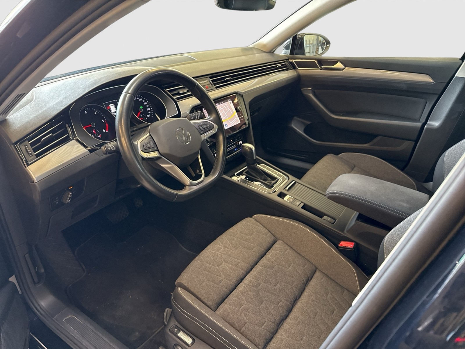 Volkswagen Passat Variant 2.0 BUSINESS PANO STANDHZ CAM ACC
