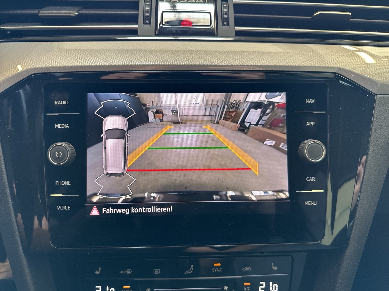 Volkswagen Passat Variant 2.0 BUSINESS PANO STANDHZ CAM ACC
