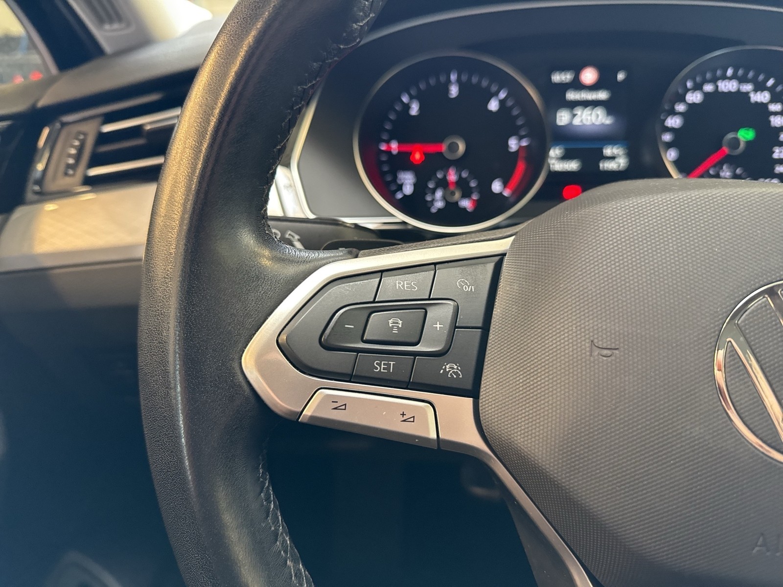Volkswagen Passat Variant 2.0 BUSINESS PANO STANDHZ CAM ACC
