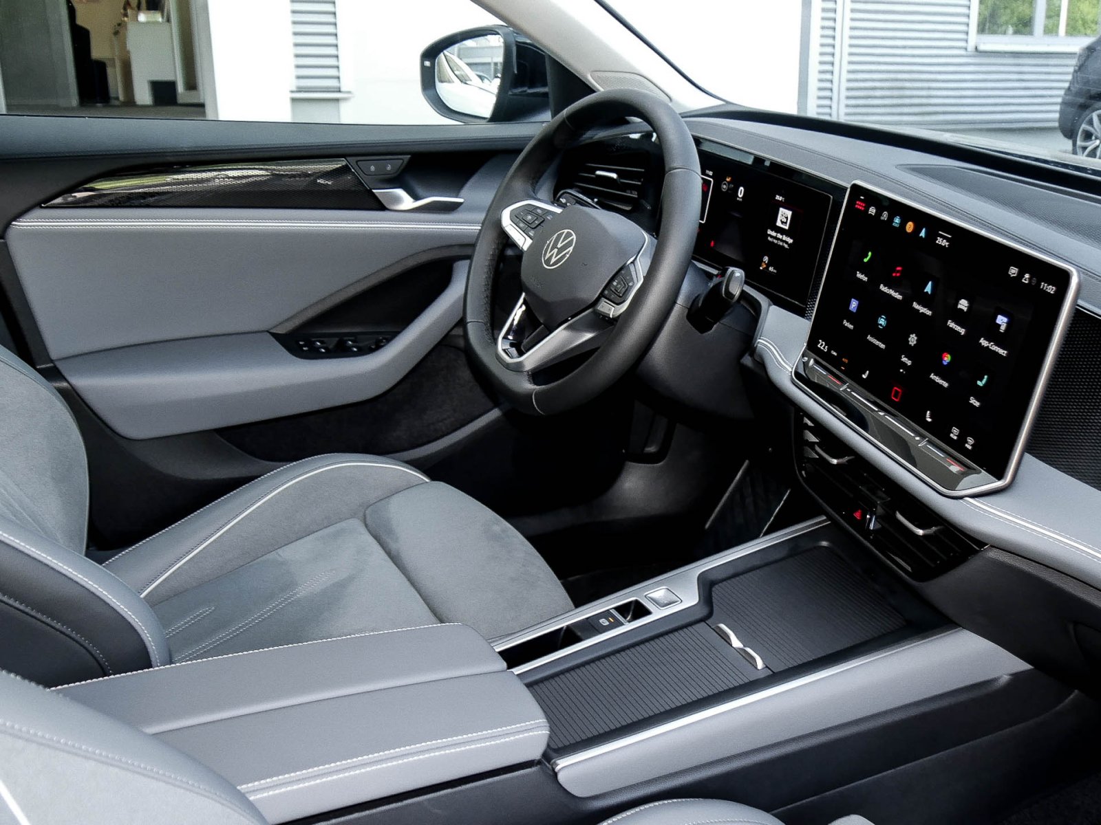 Volkswagen Passat Variant 2.0 BUSINESS NEUES MODELL AHK ACC