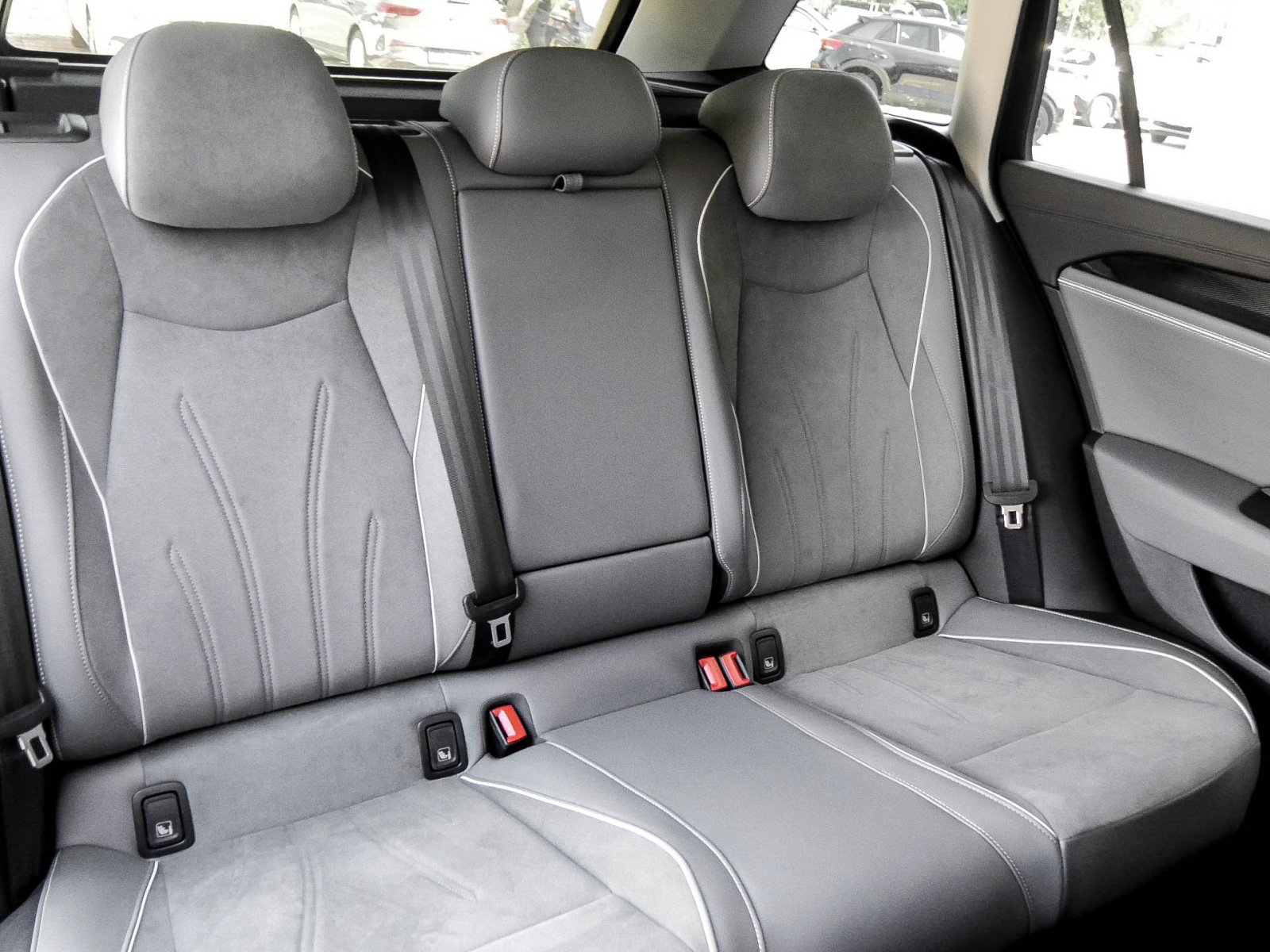 Volkswagen Passat Variant 2.0 BUSINESS NEUES MODELL AHK ACC