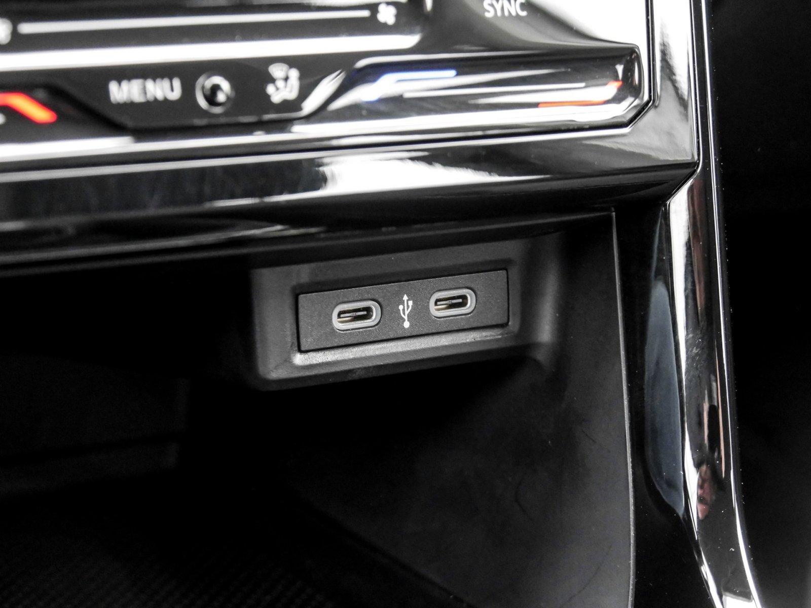 Volkswagen T-Cross 1.0 LIFE CAM ACC LED CARPLAY/ANDROIDAUTO