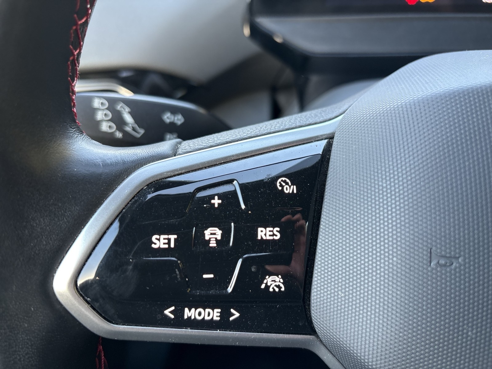 Volkswagen ID.4 GTX 4X4 WÄRMEPUMPE 360°CAM ACC LM20 MATRIX