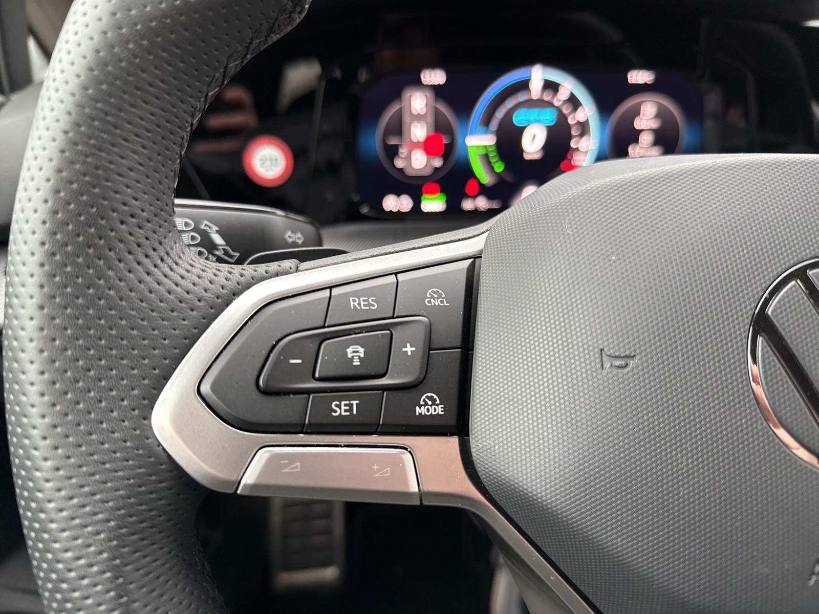 Volkswagen Golf VIII 1.5 HYBRID GTE BLACK STYLE KAMERA ACC