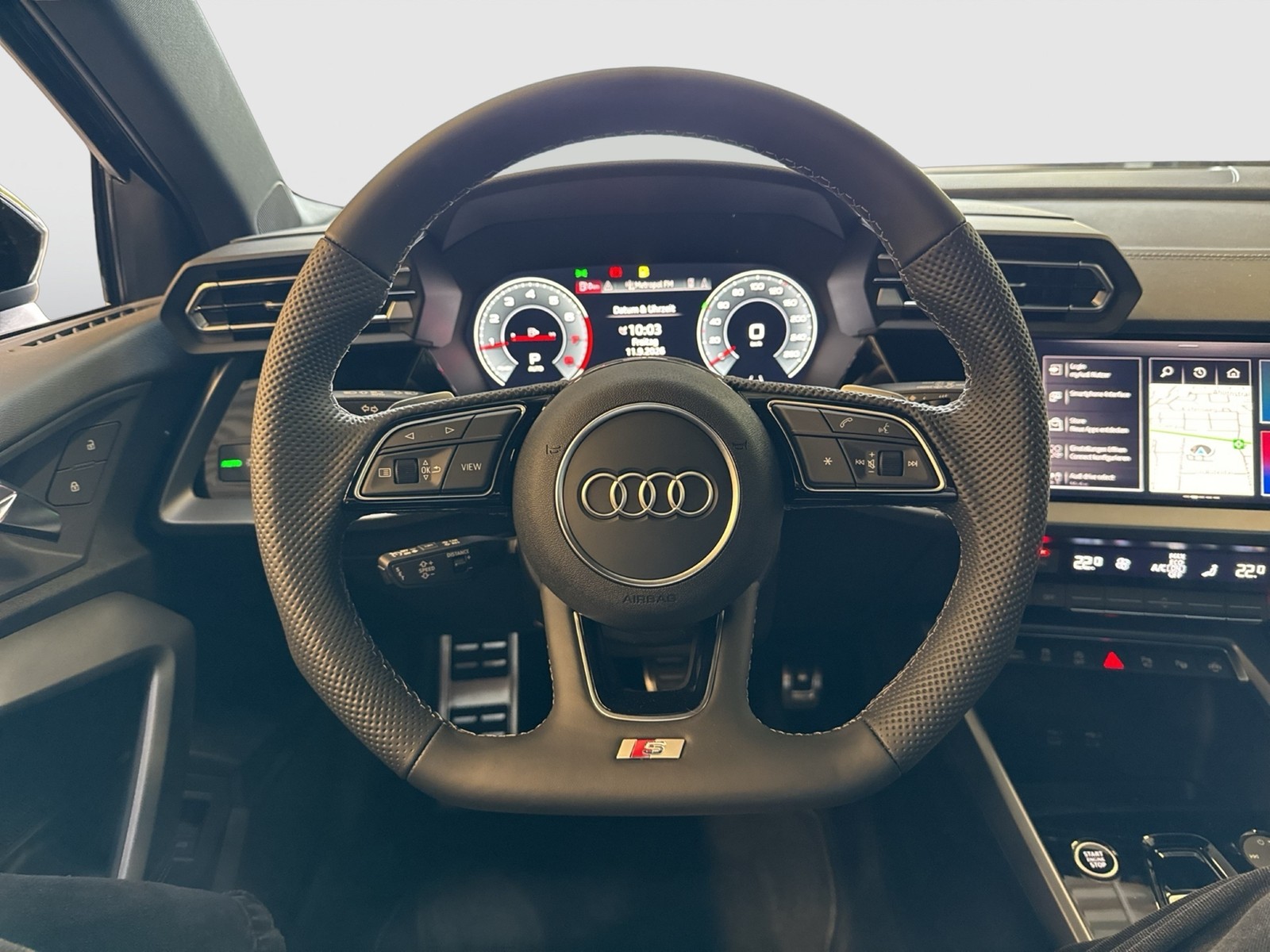 Audi A3 Sportback quattro S LINE PANO CAM ACC LM18