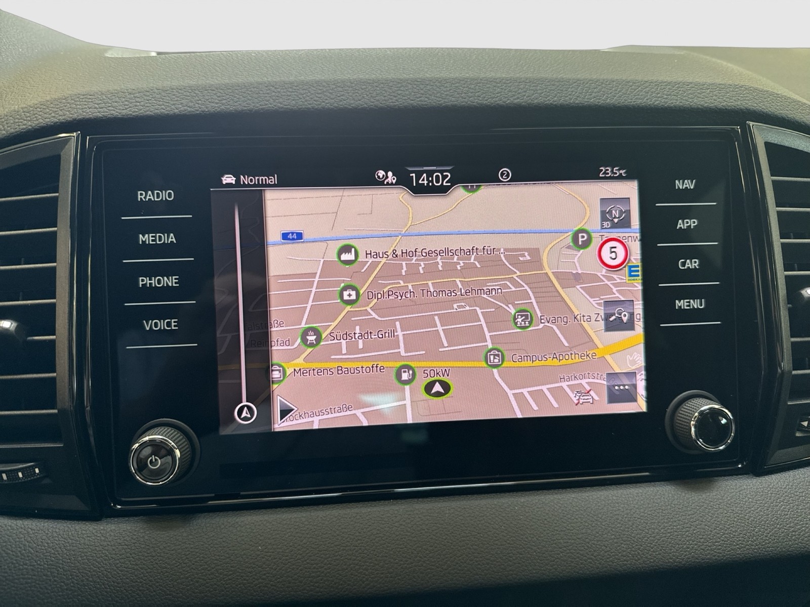 Skoda Karoq 2.0 SPORTLINE 4X4 PANO CAM ACC LM19 MATRIX