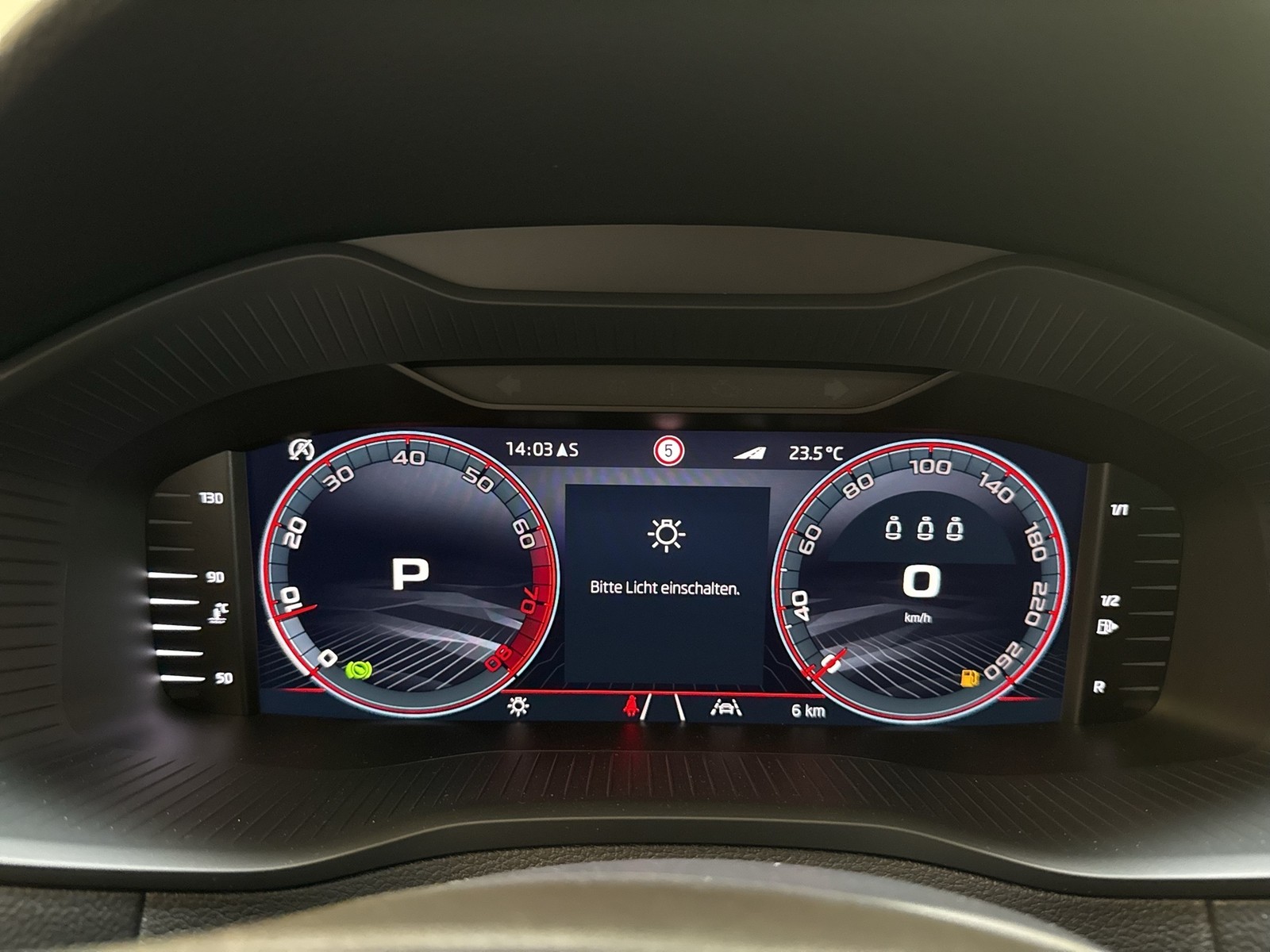 Skoda Karoq 2.0 SPORTLINE 4X4 PANO CAM ACC LM19 MATRIX