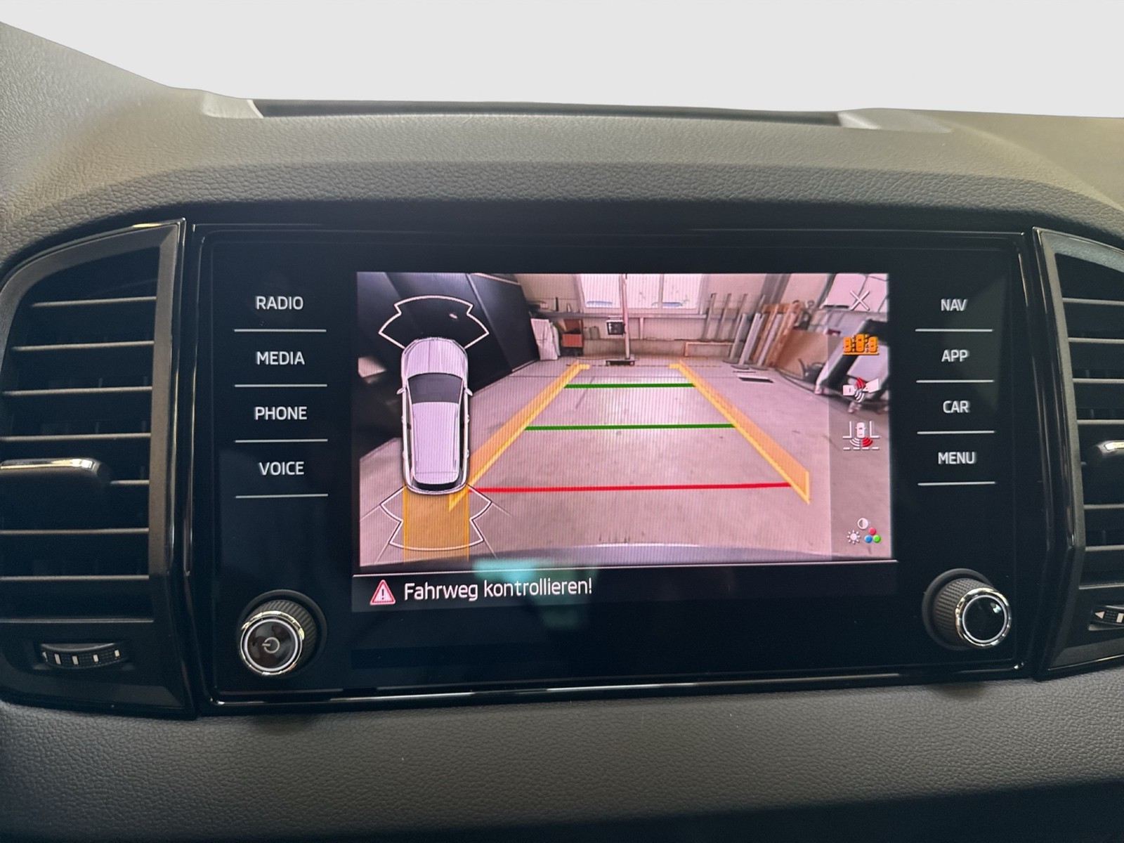 Skoda Karoq 2.0 SPORTLINE 4X4 PANO CAM ACC LM19 MATRIX
