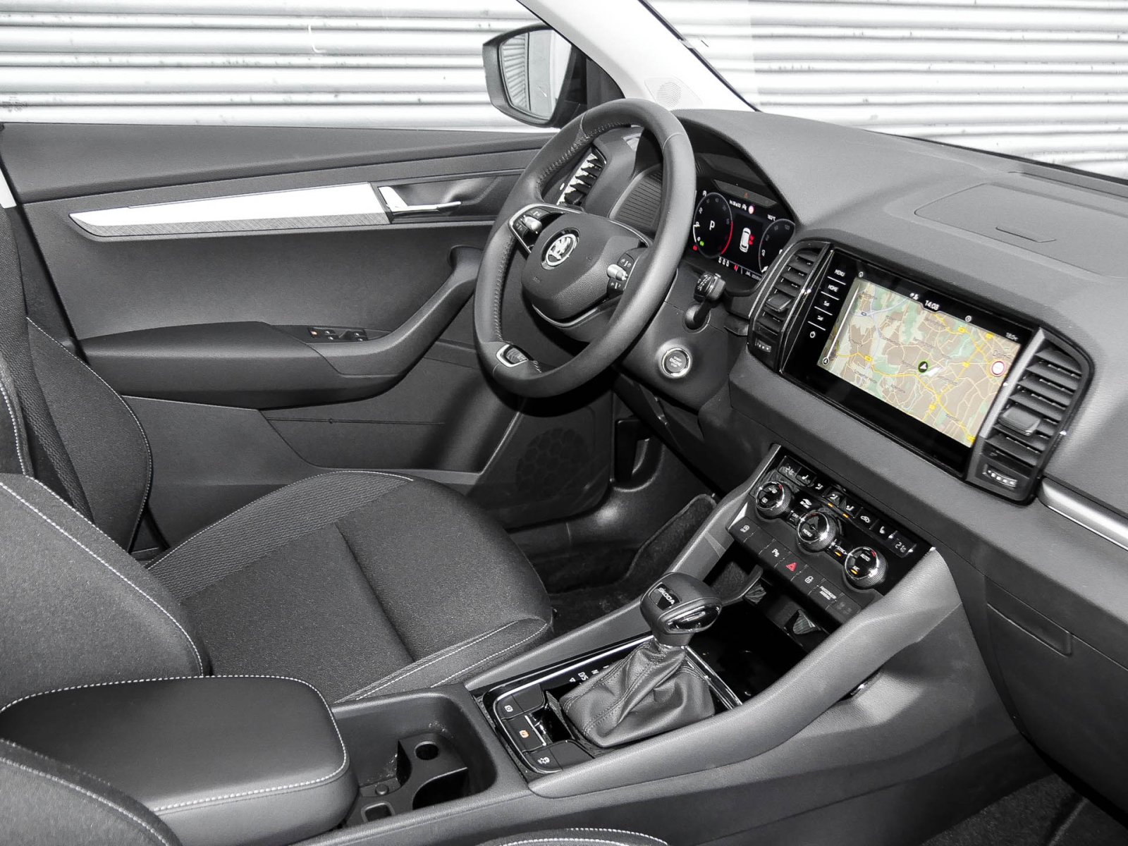 Skoda Karoq 1.5 SELECTION AHK CAM EKLAPPE NAVICOLUMBUS