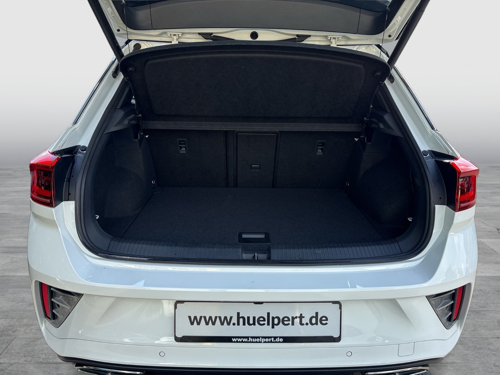 Volkswagen T-Roc 1.5 R-LINE PANO AHK CAM ACC MATRIX EKLAPPE