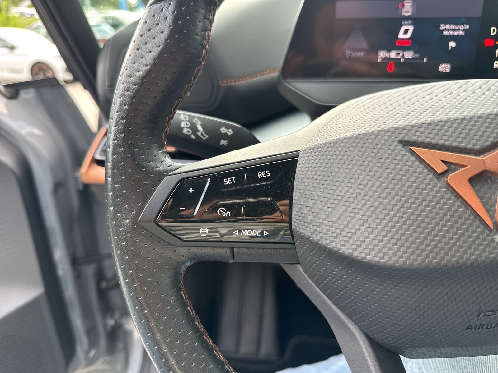 Cupra Born CAM ACC LM18 NAVI SITZHEIZUNG KEYLESS-GO