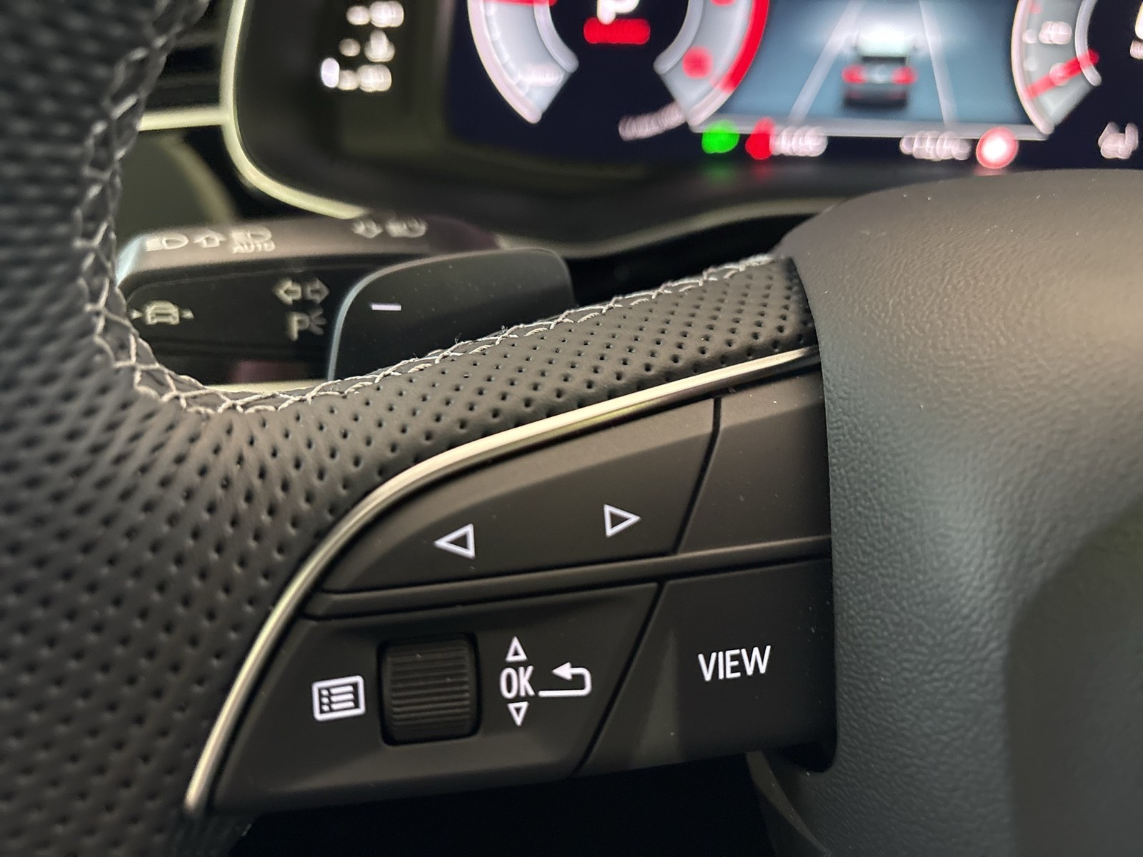 Audi Q7 quattro S LINE BUSINESS BLACKPAK STANDHZG AHK