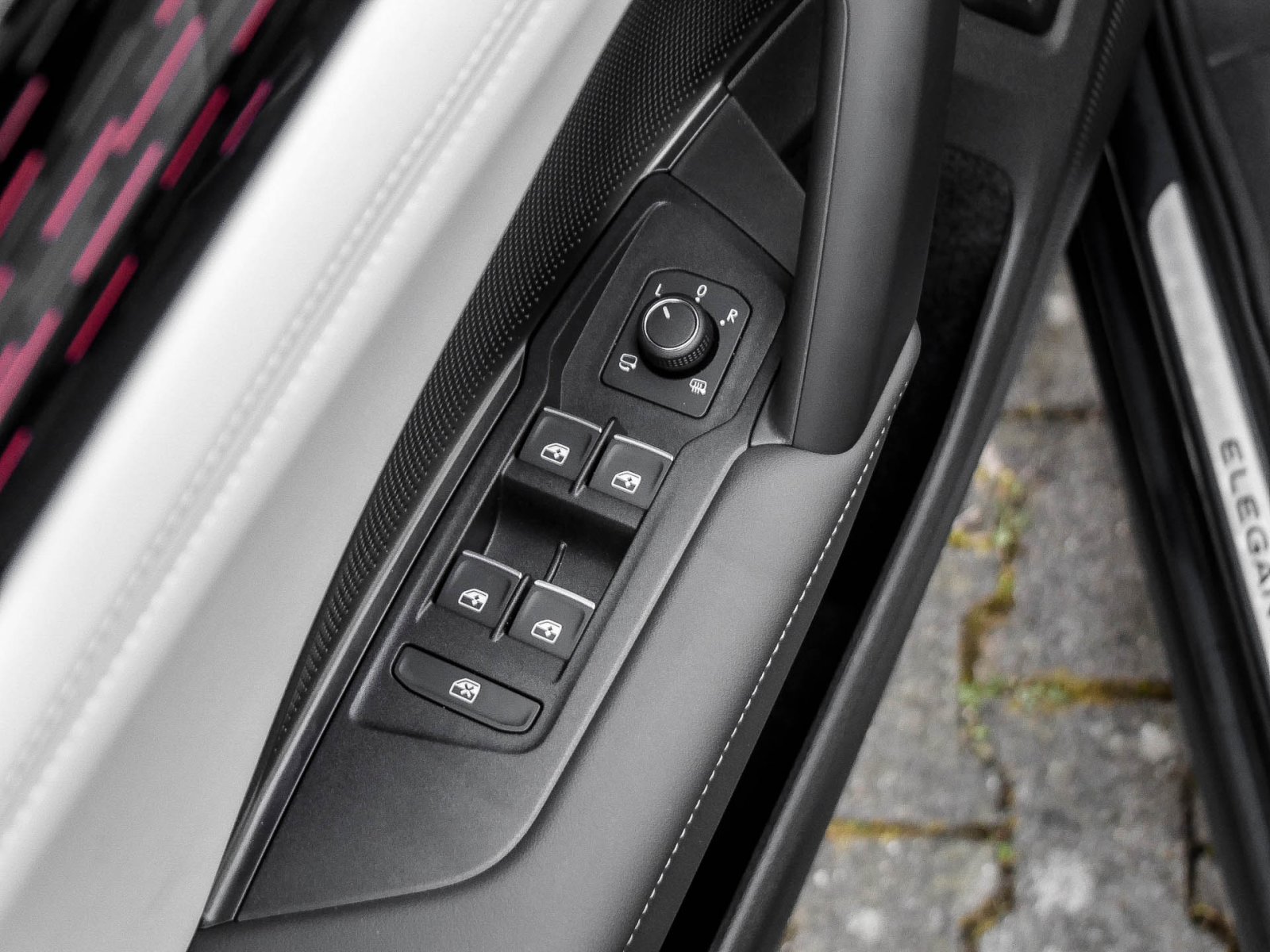 Volkswagen Tiguan 1.5 eTSI ELEGANCE NEUES MODELL AHK ACC