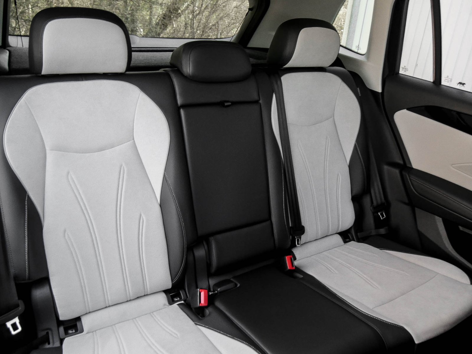 Volkswagen Tiguan 1.5 eTSI ELEGANCE NEUES MODELL AHK ACC