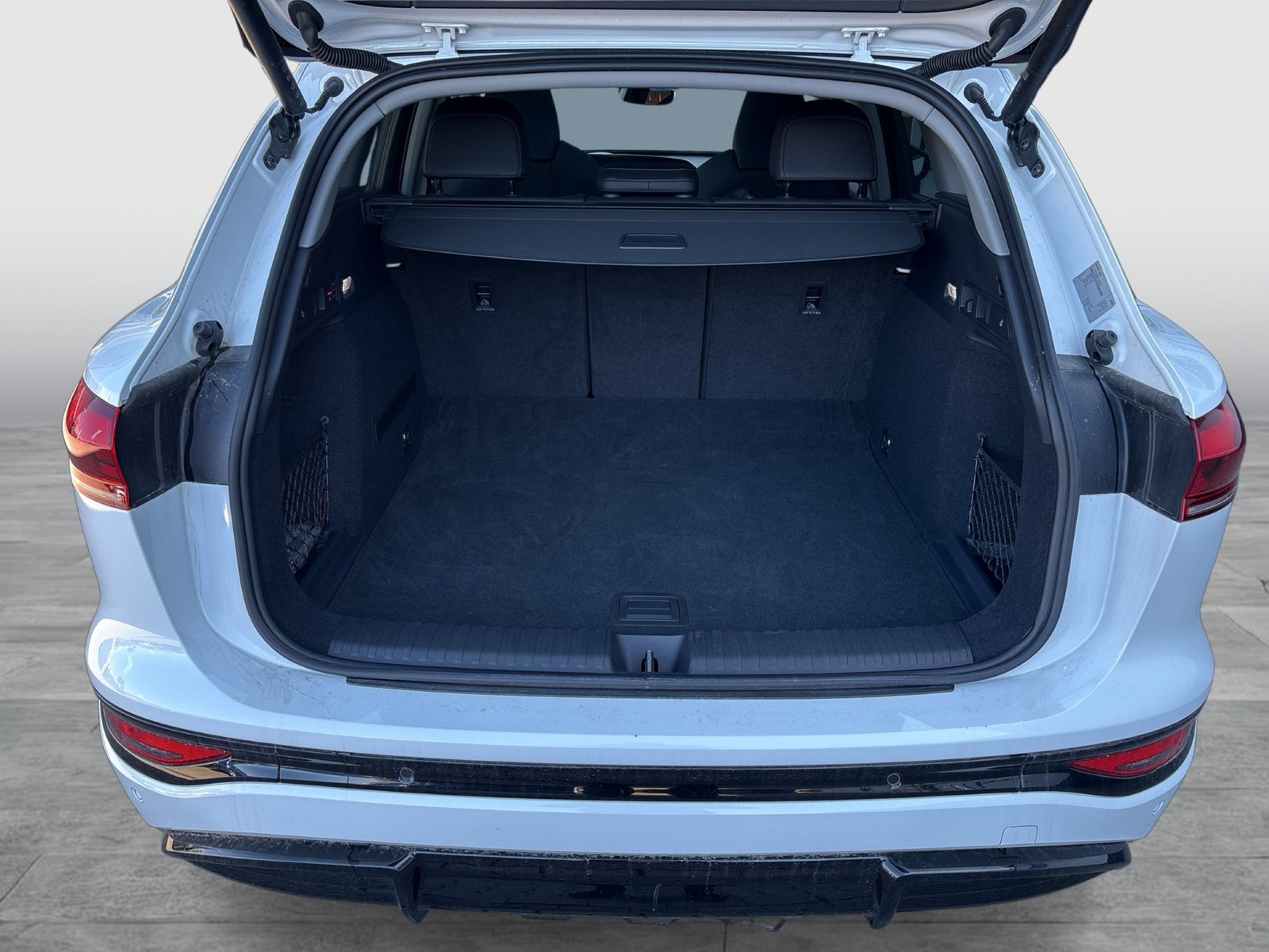 Audi Q6 e-tron quattro S LINE BLACKPAK SPORTSOUND 21"