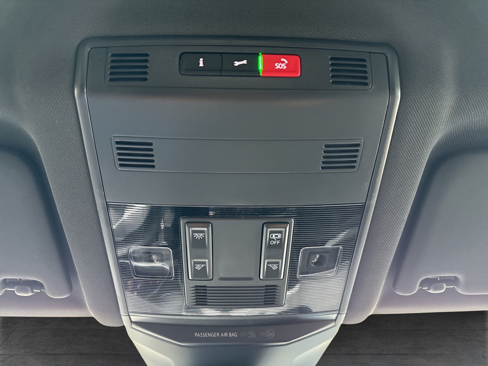 Volkswagen T-Roc 1.5 R-LINE ACC LM17 NAVI VIRTUAL-COCKPIT