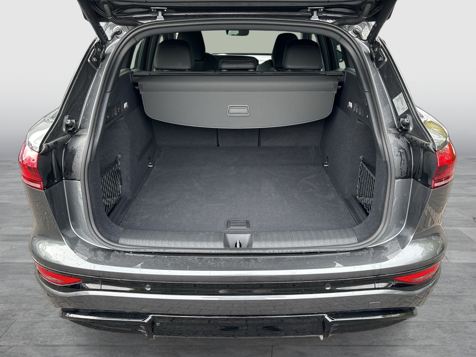 Audi Q6 e-tron quattro S LINE TECHPRO SPORTSOUND 21"