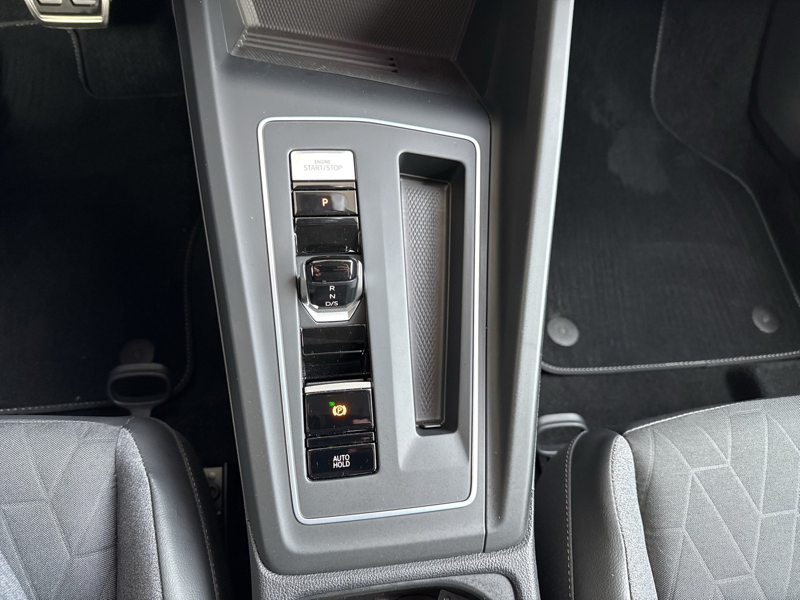 Volkswagen Golf VIII 1.5 HYBRID GOAL FACELIFT ACC LM17