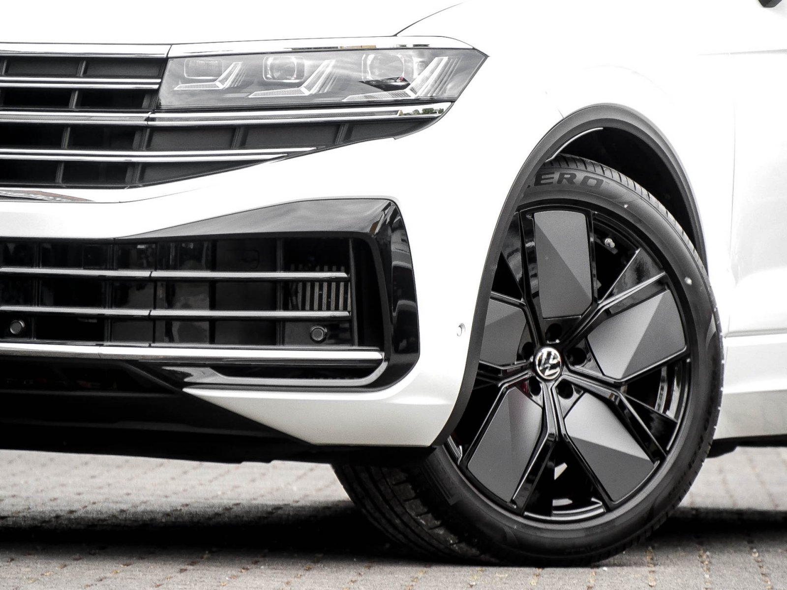 Volkswagen Touareg HYBRID ELEGANCE NEUESMODELL PANO CAM 21Z