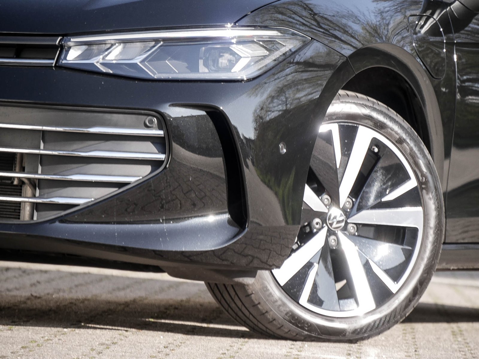 Volkswagen Passat Variant 1.5 HYBRID BUSINESS AHK CAM LM18