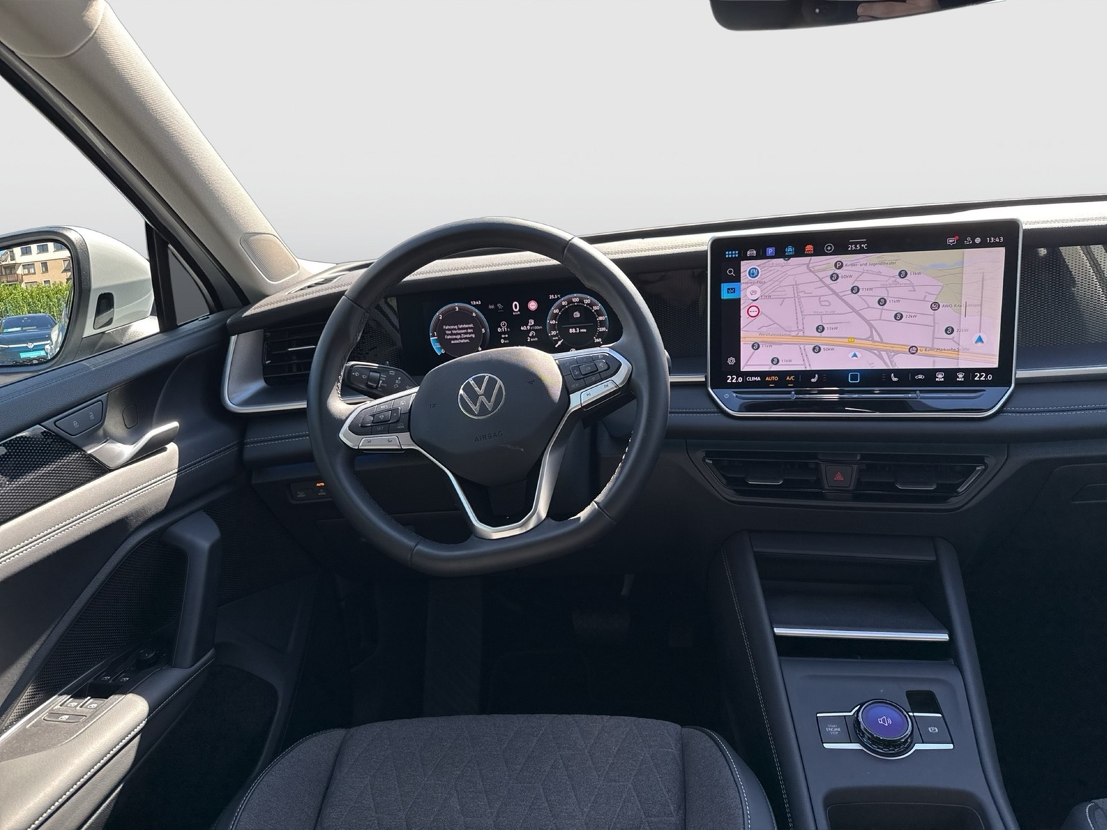 Volkswagen Tayron 2.0 LIFE 4X4 AHK CAM ACC LM18 NAVI SITZHZ
