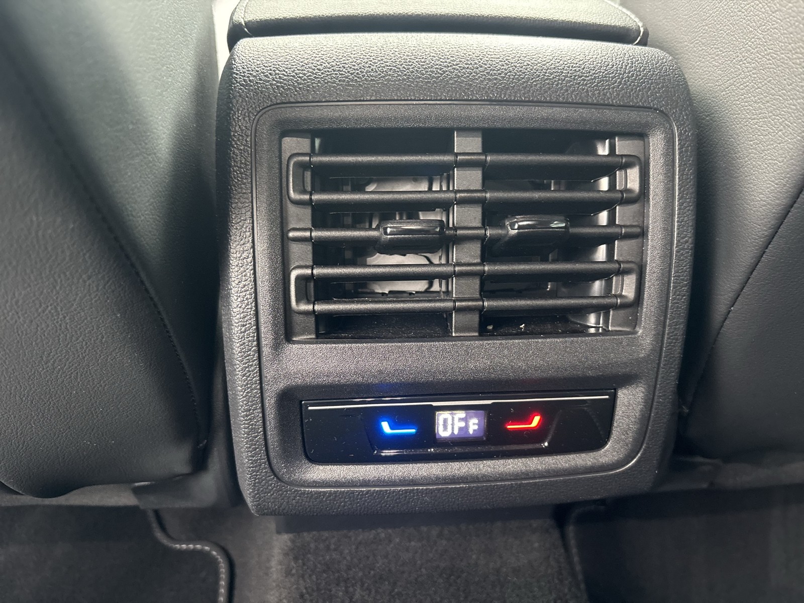 Volkswagen Golf VIII 1.5 HYBRID GOAL FACELIFT CAM ACC LM17