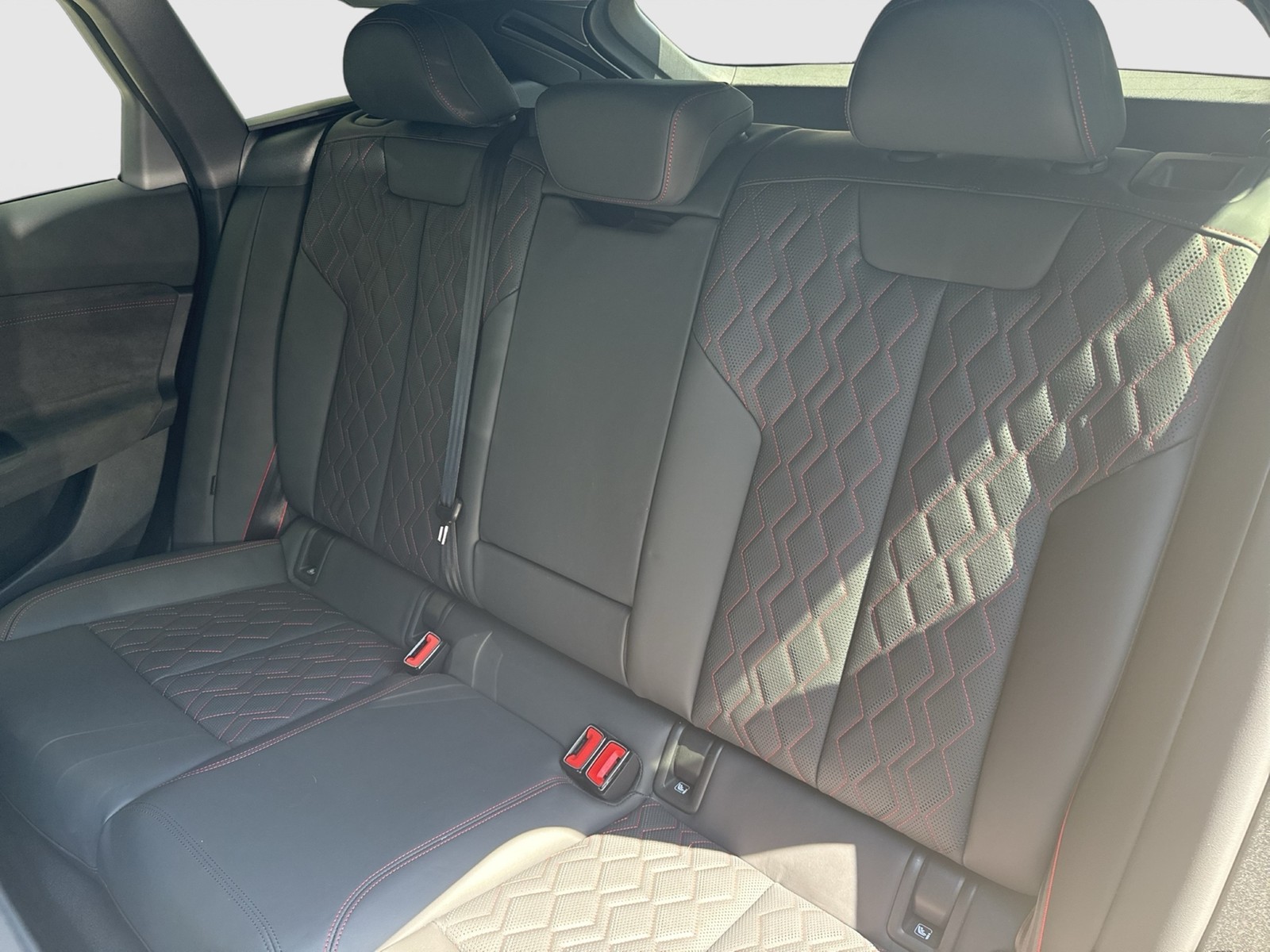 Audi A6 e-tron Avant Qu. S LINE B&O AHK ALU21 TECH-PRO