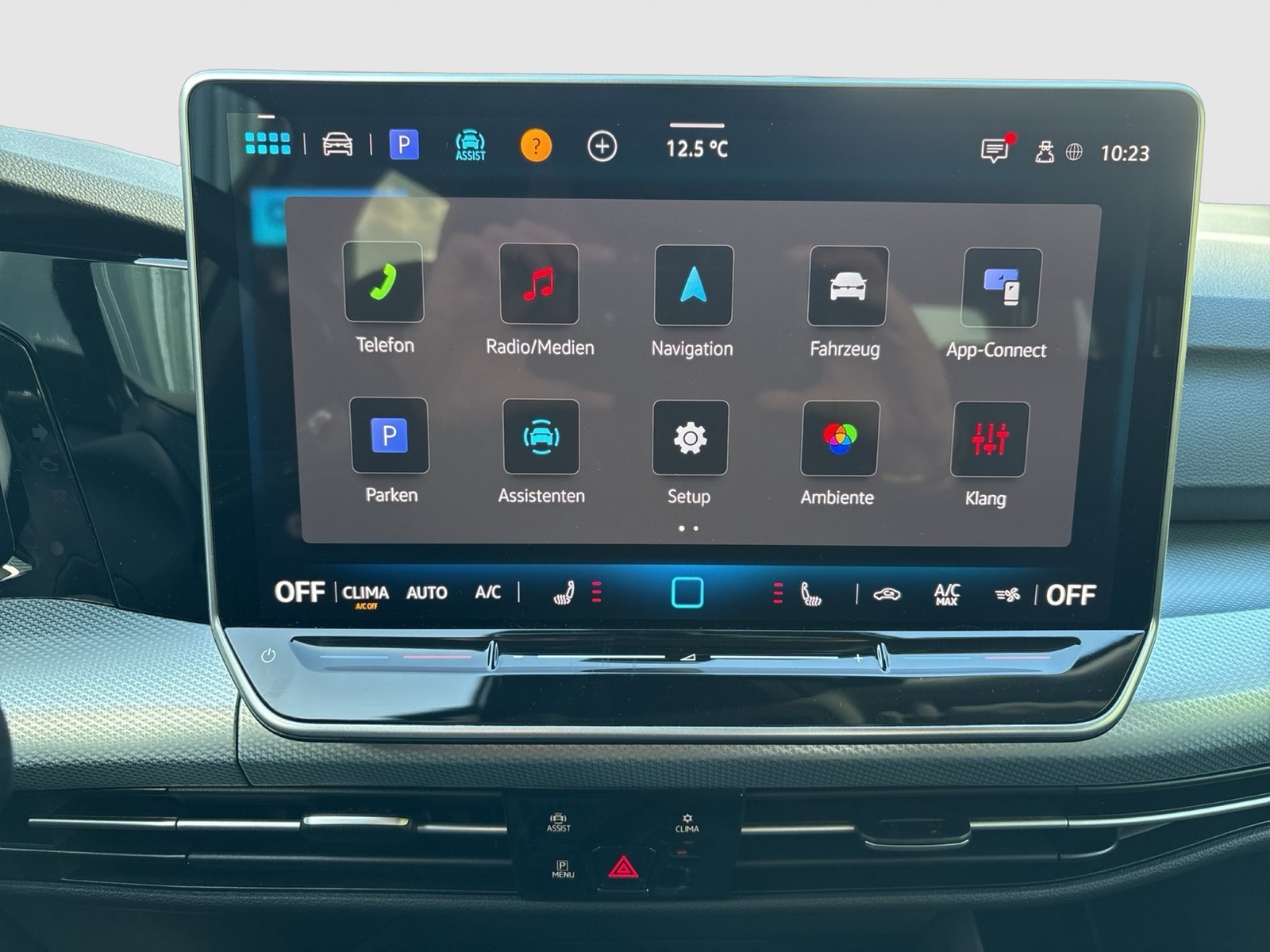 Volkswagen Golf Variant VIII 1.5 eTSI ENERGY CAM ACC NAVI
