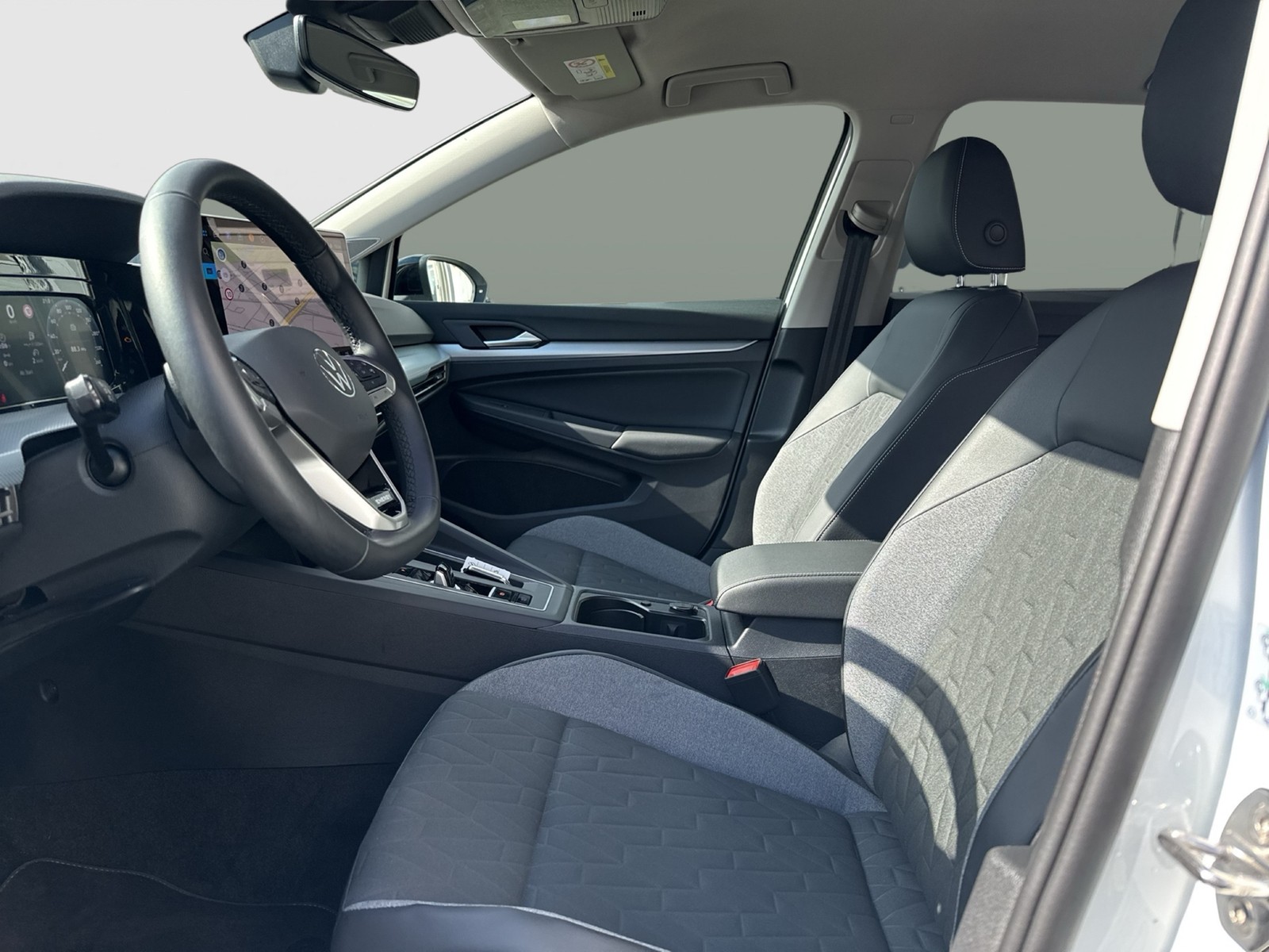 Volkswagen Golf Variant VIII 1.5 eTSI ENERGY HARMAN KARDON