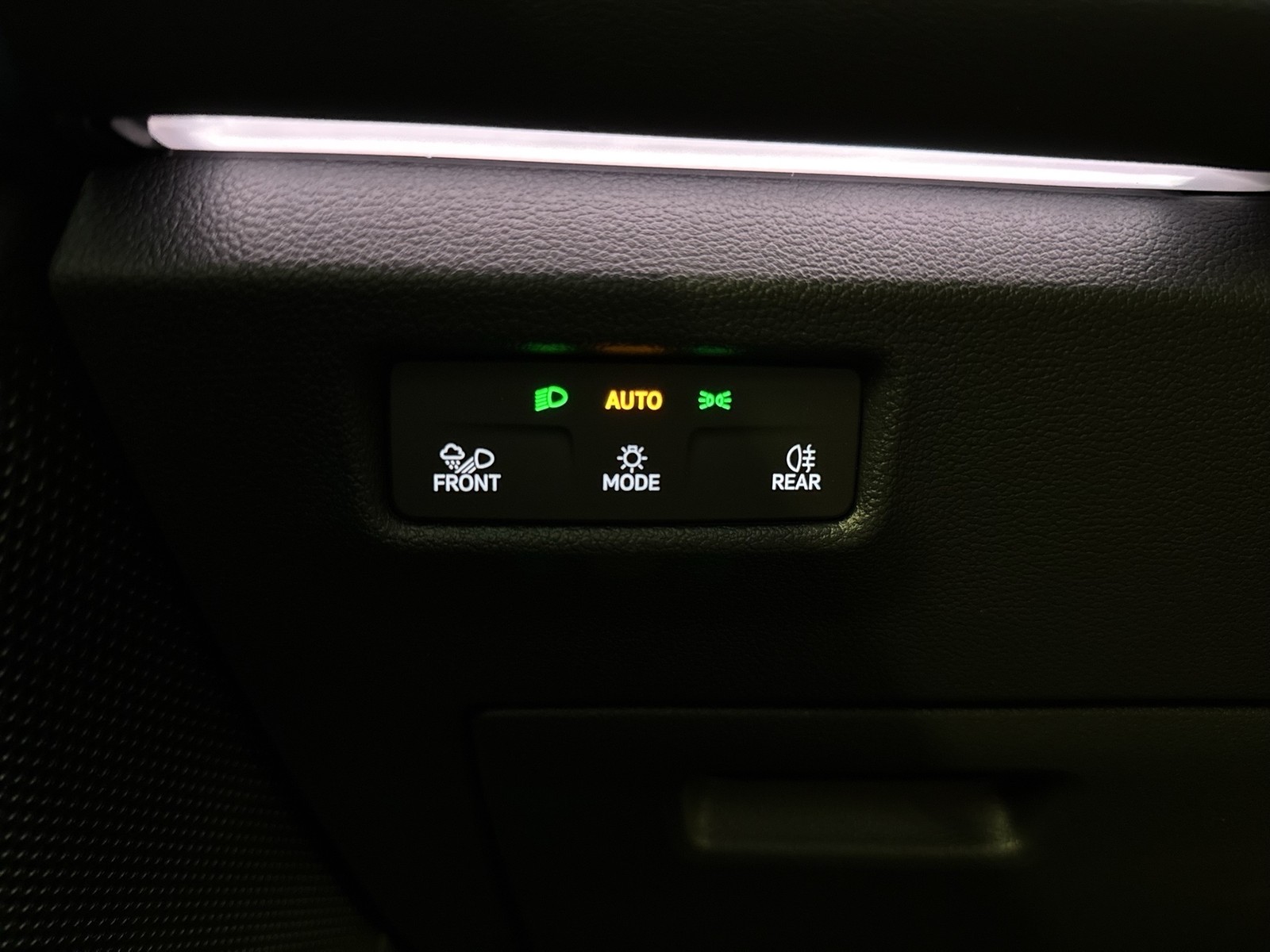 Volkswagen Tayron 1.5 eTSI ELEGANCE 7SITZE AHK 360°CAM ACC