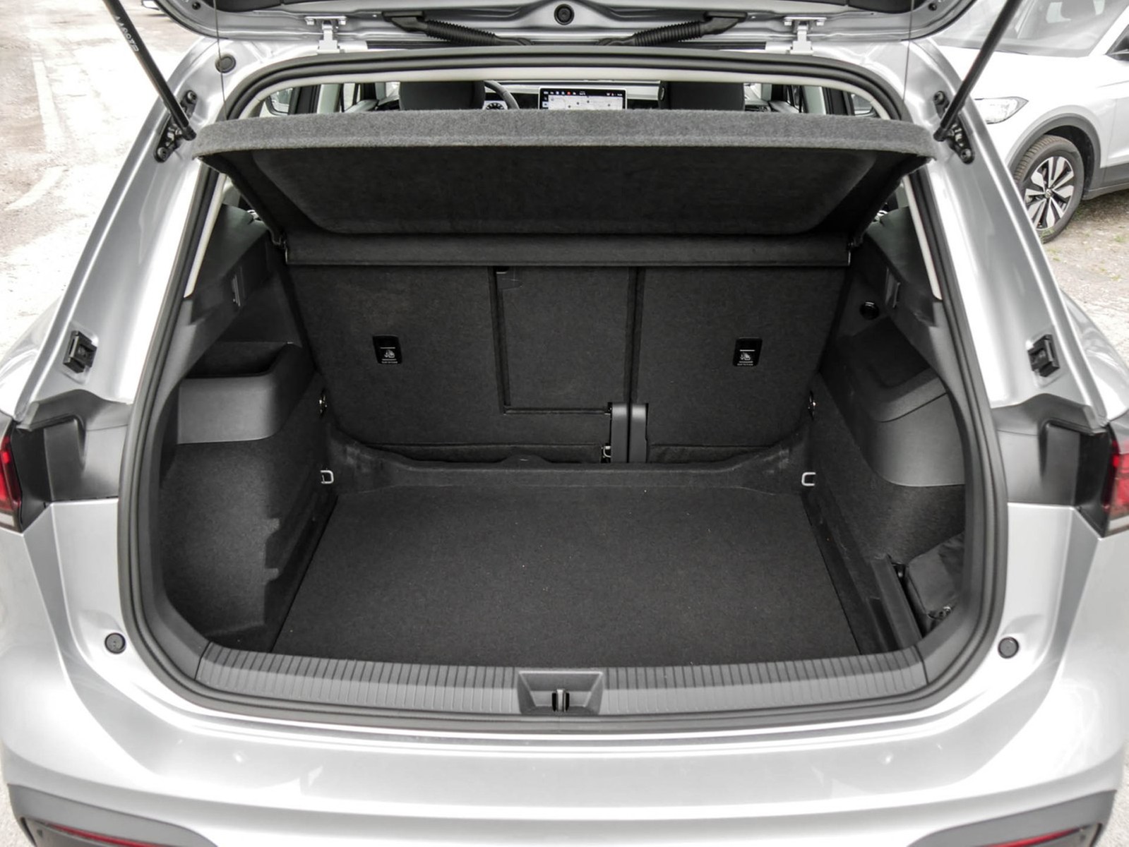 Volkswagen Tiguan 1.5 eTSI NEUES MODELL AHK CAM LM17 NAVI