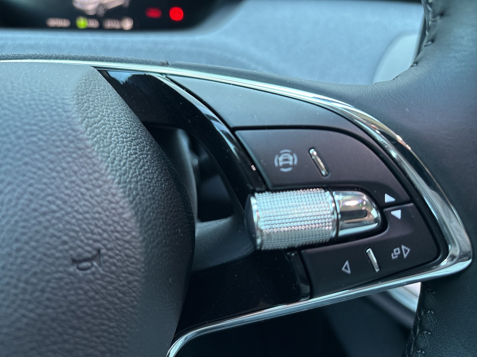 Skoda Enyaq 50 LOFT CAM LM19 NAVI KEYLESS-GO EINPARKH.
